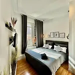 Bonjour *